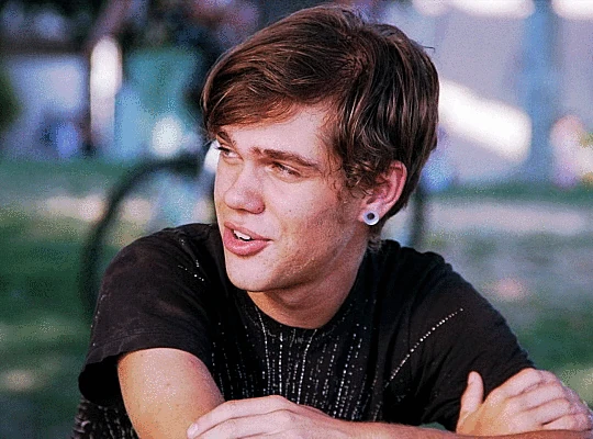 Arquivo:Mason Evans Jr adulto.gif