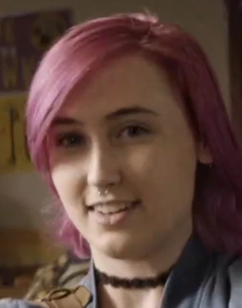 Arquivo:Sabina James (WB).png