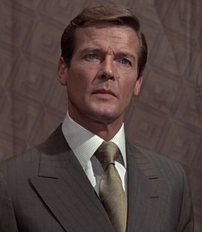 Arquivo:James Bond-1974-1a1.jpg