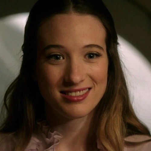 Arquivo:Alice (OUAT-WDL).jpg