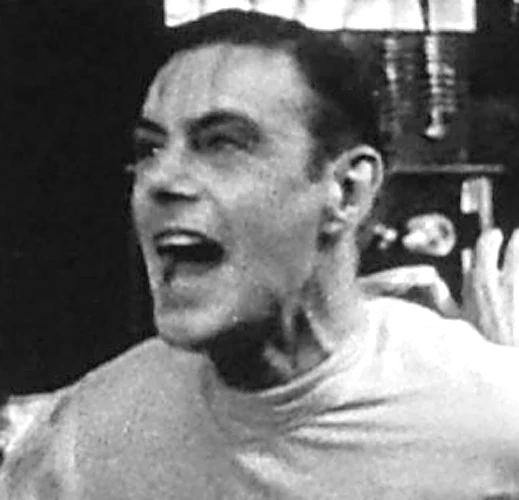 Arquivo:Henry frankenstein (super-heróis decifrados).png