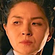 Arquivo:Queen Woo-Choi Yoon-Kyung.jpg