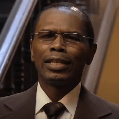 Arquivo:Sr. Omar 2.png