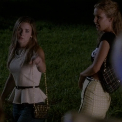 Arquivo:Tisha e Rondi de scream queens.png