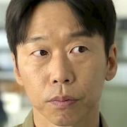 Arquivo:Yoon Byung-Hee - Maridos em Ação.jpg