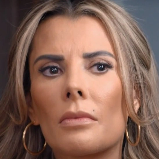 Arquivo:ROSAURA (QUEM SEGURA A MINHA FAMILIA).png