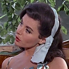 Arquivo:13-sylvia-007moscou.jpg