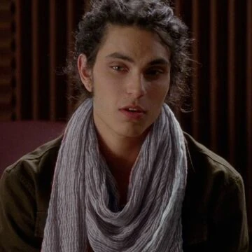 Arquivo:Pink Scarf.jpg