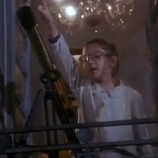 Arquivo:JATGP Telescope Girl.png