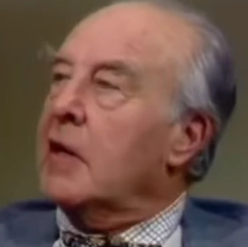 Arquivo:John Houseman (2018).png