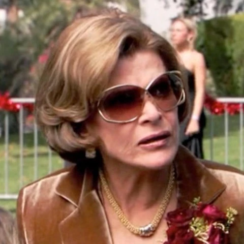 Arquivo:Lucillebluth.jpg