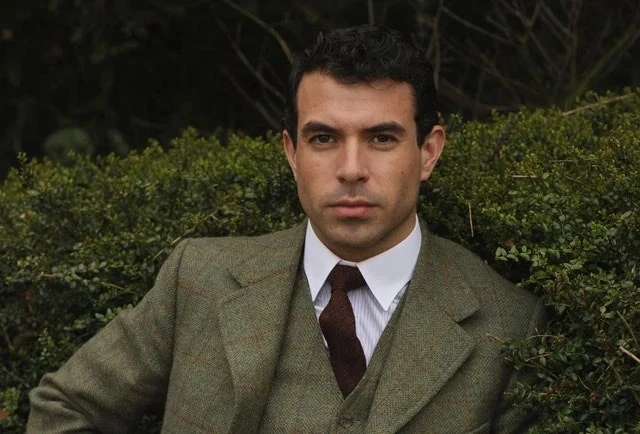 Arquivo:Anthony Gilligham - Downton Abbey.jpg