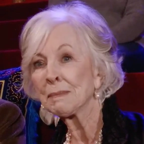 Arquivo:Christina Pickles (FR-AR).png