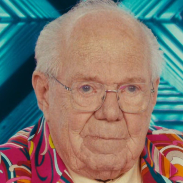 Arquivo:Verne Lundquist (UMNG2).png