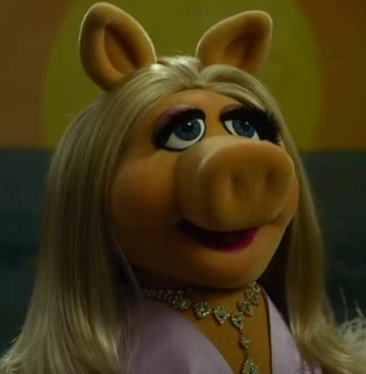 Arquivo:Miss Piggy 2011.webp