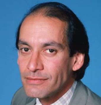 Arquivo:Lou Rodriguez.png