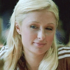 Arquivo:PaigeCasadeCera.png
