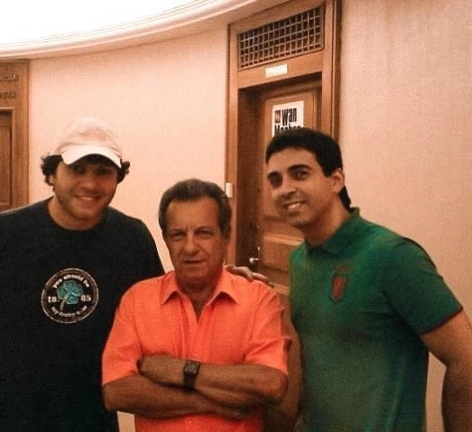 Arquivo:Sobrenatural bastidores 3 temporada.png