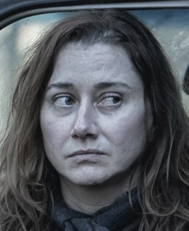 Arquivo:Della (FTWD).png