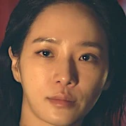 Arquivo:Park Gyu-Young - Mantis.jpg