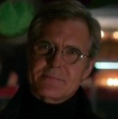 Arquivo:Homem Brinquedo - Supergirl.png