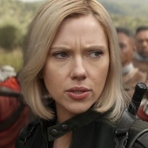 Arquivo:BlackWidow-AvengersIW.png