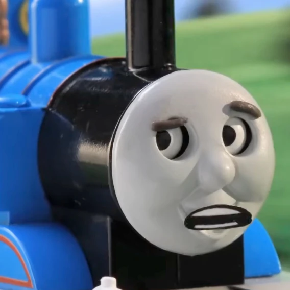 Arquivo:Thomas (frango robô).jpg