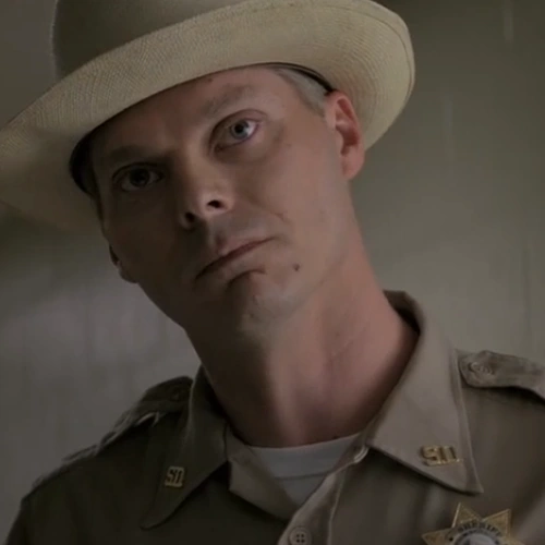 Arquivo:126 Officer Stephens.png