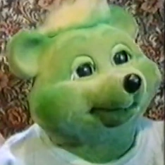 Arquivo:Capitão Urso Azul - Urso verde.png