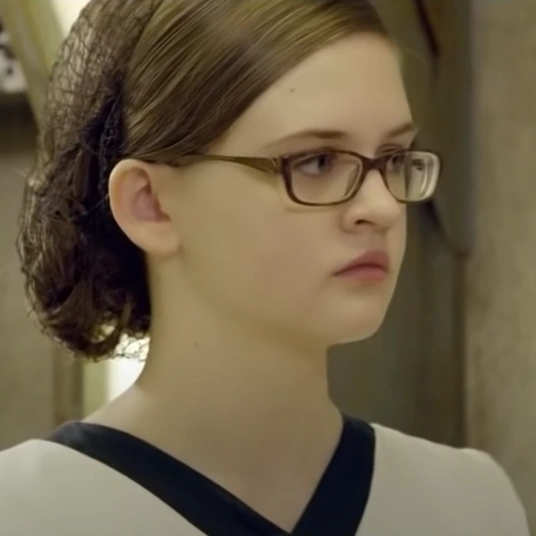 Arquivo:Agente Oksana - Esquadrão Bizarro O Filme.png