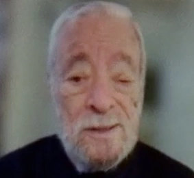 Arquivo:GlassOnionAKnivesOutMystery2022SteveS.png