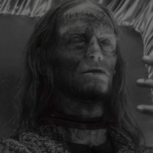 Arquivo:Ulysses Bloodstone (LnN).png