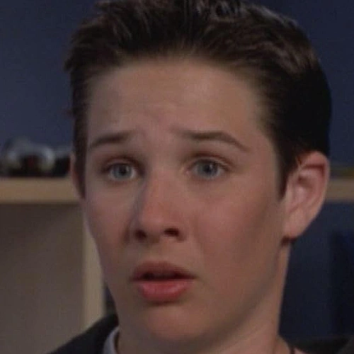 Arquivo:Ryan Merriman em A Casa Inteligente.png