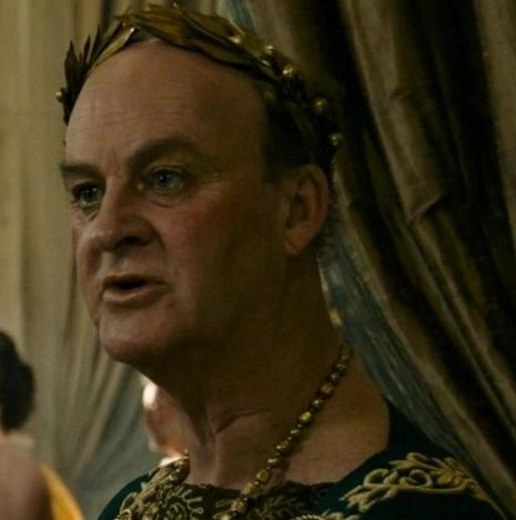 Arquivo:Thraex-Gladiador2.png