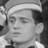 Arquivo:No Hotel da Fuzarca - Capitão dos mensageiros.png