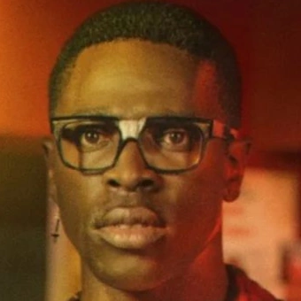 Arquivo:Leon Green (M).png
