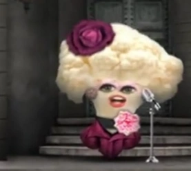 Arquivo:EffieTrinketNaranjaMolesta.png