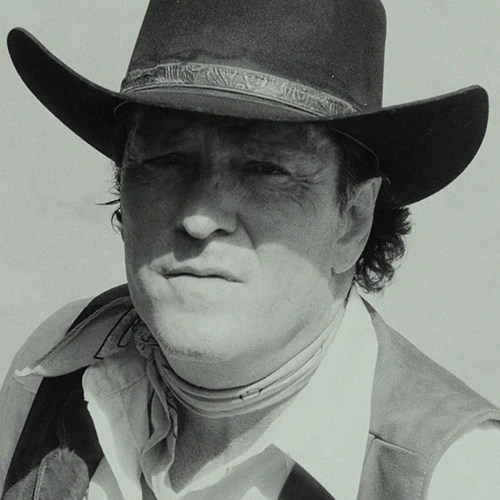 Arquivo:OIHSheriffHackett.png