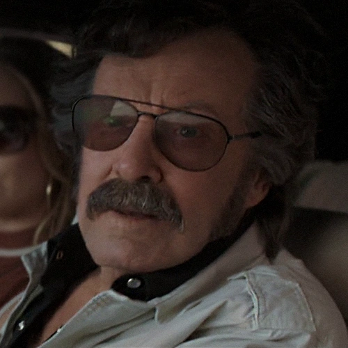 Arquivo:Stan Lee (V-U).png