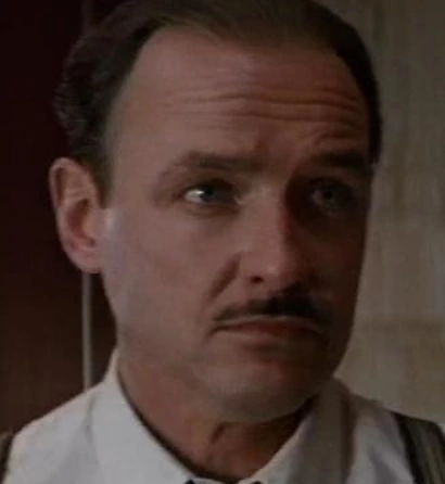 Arquivo:Howard Hughes.png