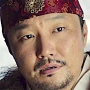 Arquivo:Yi Bang-Won OS PIRATAS.png