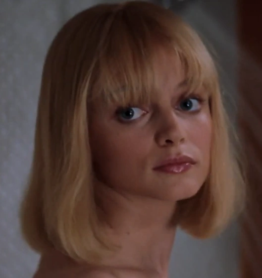 Arquivo:Casey Becker em "A Punhalada".png