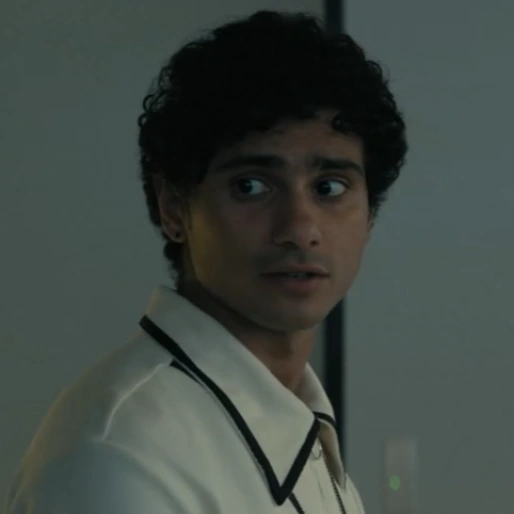 Arquivo:Simon - A Agência.png