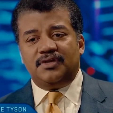 Arquivo:Neil deGrasse Tyson - Batman vs Supermn.png