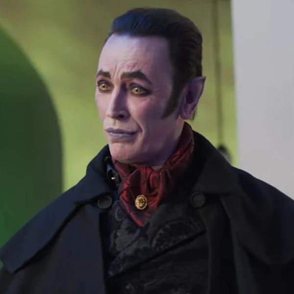Arquivo:Conde Drácula (Monster High - O Filme).jpg