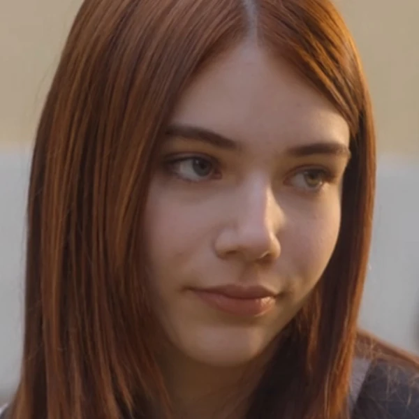 Arquivo:Sabrina-Riv4li.jpg