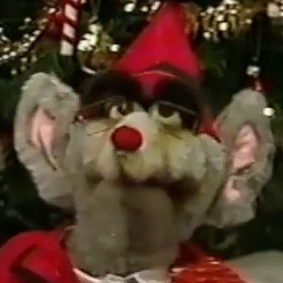 Arquivo:A Turma dos Gatos - Duende do Papai Noel.png