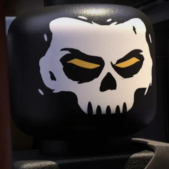 Arquivo:Crossbones (LMV-LeT).png