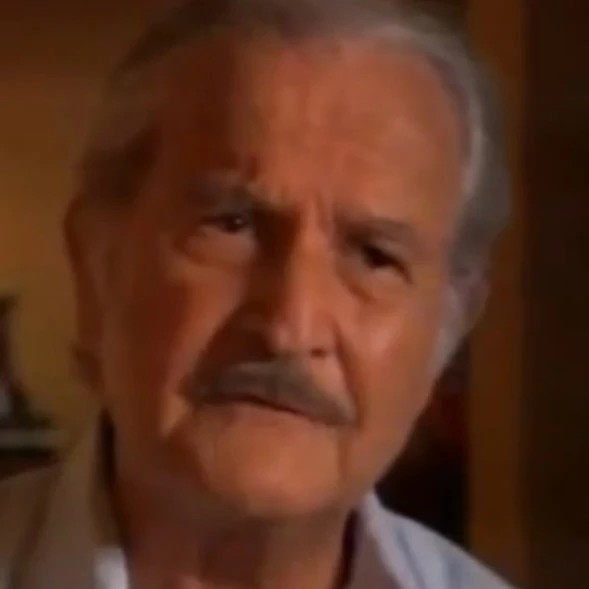 Arquivo:Carlos Fuentes.jpg