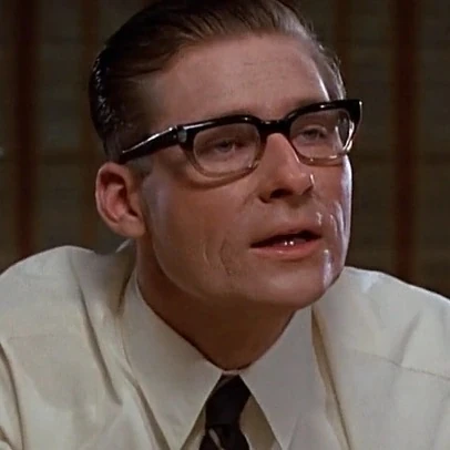 Arquivo:George McFly De Volta para o Futuro.jpg
